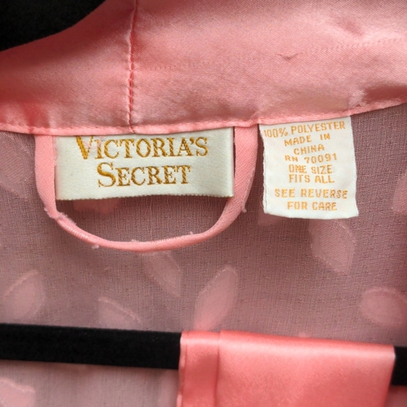 Textured VS Robe - Picture 2 of 2